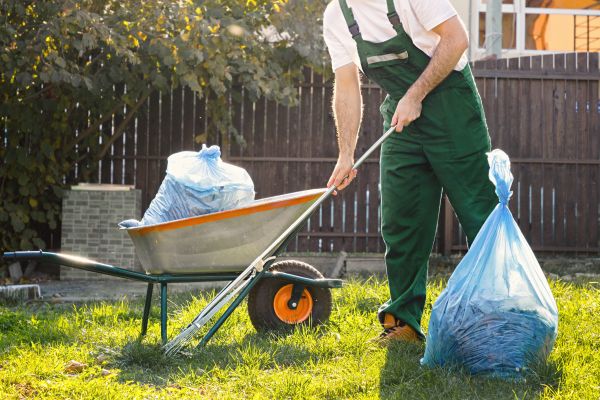 Cost of Yard Cleaning in Jefferson City